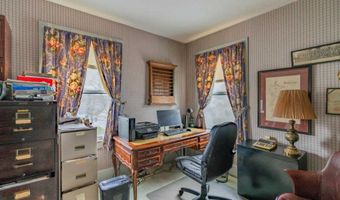 1055 Washington St, Bath, ME 04530