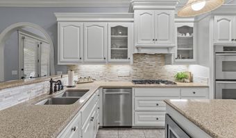 208 Kitty Hawk Cir, Brandon, MS 39047