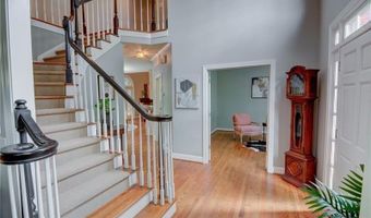 5196 Staverly Ln, Peachtree Corners, GA 30092