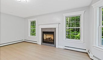 25 Lake Grove Ln, Auburn, ME 04210
