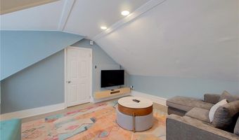 382 Spring St 3, Newport, RI 02840