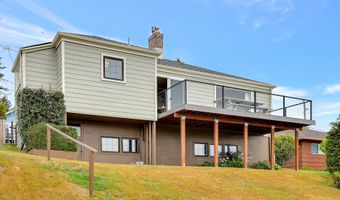 15 AUBURN Ave, Astoria, OR 97103