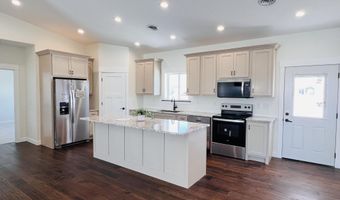 921 Willet St, Aberdeen, SD 57401