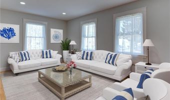 429 Forest Ave, Middletown, RI 02842