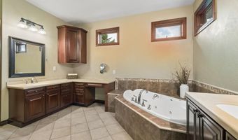 N3040 STEEPLE Drive, Appleton, WI 54913