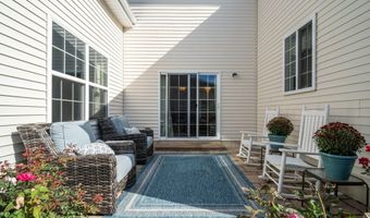 10 Chapel Hill Ct, Barnegat, NJ 08005