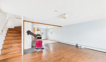 61 Blanding Ave, Barrington, RI 02806