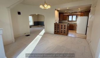 709 N St, Aurora, NE 68818