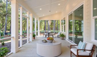 15 Woods Ln, Beaufort, SC 29907