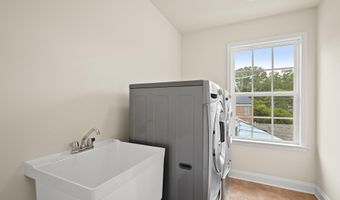 6005 ROOSEVELT St, Bethesda, MD 20817