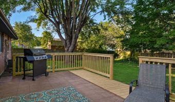 1626 Porter Ave, Aurora, MO 65605