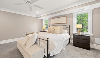 132 S GARFIELD St, Arlington, VA 22204