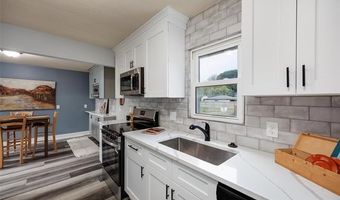 17108 Arlington Ave, Allen Park, MI 48101