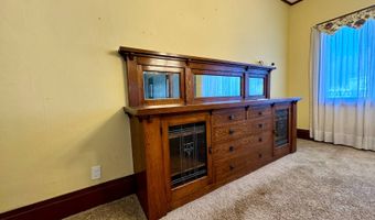 1007 5th St, Britton, SD 57430