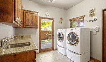 1508 Douglas Macarthur Rd NW, Albuquerque, NM 87107