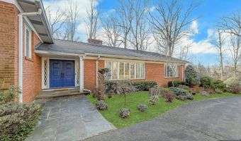 32 Litchfield Way, Alpine, NJ 07620