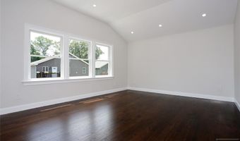 14 Byrne Pl, Bergenfield, NJ 07621