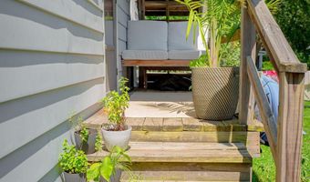 301 ADAMS St B, Annapolis, MD 21403