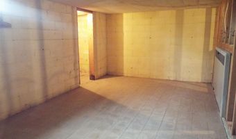 456 4th Ave, Ashton, IA 51232