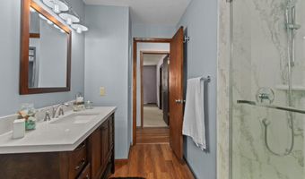 1636 S DRISCOLL St, Appleton, WI 54914