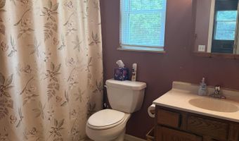 520 Sheldon St, Algonac, MI 48001