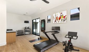 24 Soaring Bird Ct, Las Vegas, NV 89135