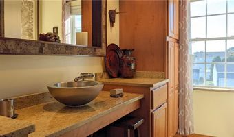 4 Spinnaker Dr, East Providence, RI 02915