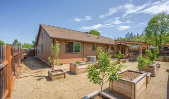 72 Christa Ln, Eagle Point, OR 97524