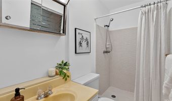 7240 Waiopua St, Honolulu, HI 96825
