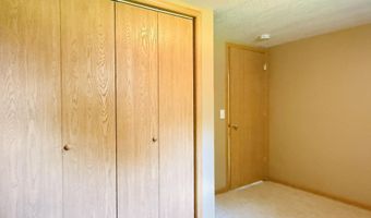 704 S Harrison St, Aberdeen, SD 57401