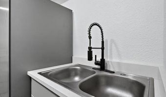 710 CAVALLA Rd, Atlantic Beach, FL 32233