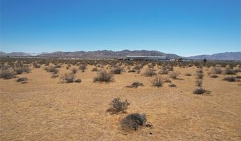 8 Falchion Rd, Apple Valley, CA 92307
