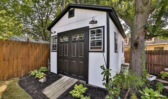 715 Edgewater Dr, Amherst, NY 14228