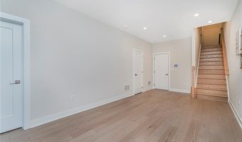 22 Edmund Way 22, Middletown, NJ 07748
