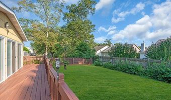 24 Woodland Rd, Bayville, NJ 08721