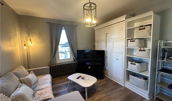 49 E Bowery St 3, Newport, RI 02840