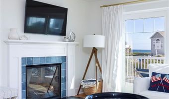 808 W Beach Rd, Charlestown, RI 02813
