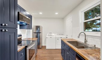 2205 Iowa St, Savannah, GA 31404