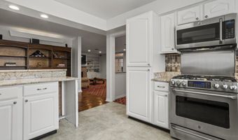 487 Oaklawn Pl, Biloxi, MS 39530