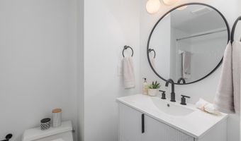 6337 LENOX Rd, Bethesda, MD 20817