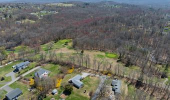 9 Evas Dr, Brookfield, CT 06804