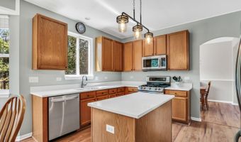 700 Needlegrass Pkwy, Antioch, IL 60002