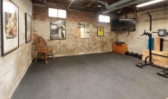 804 6th Ave, Alton, IA 51003