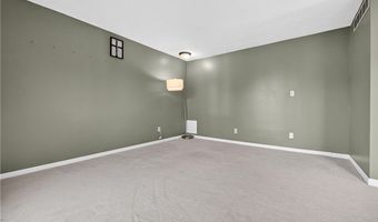 824 S Chillicothe Rd 11, Aurora, OH 44202