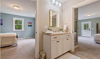 271 Red Gate Ln, Acton, ME 04001