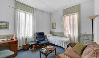 14 School St, Bristol, VT 05443