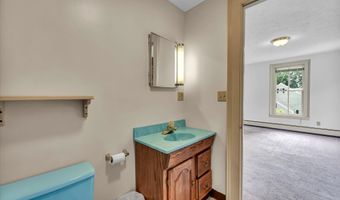 44 Maple Ave, Canton, CT 06019