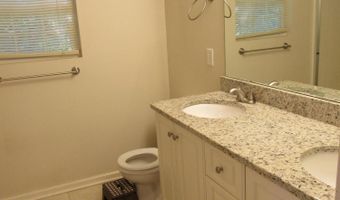 138 Kensington Way, Aberdeen, NC 28315