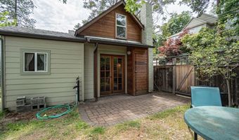 307 Hillcrest St, Ashland, OR 97520