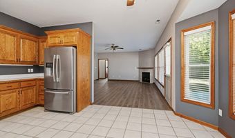 214 Hillside Dr, Baldwin City, KS 66006